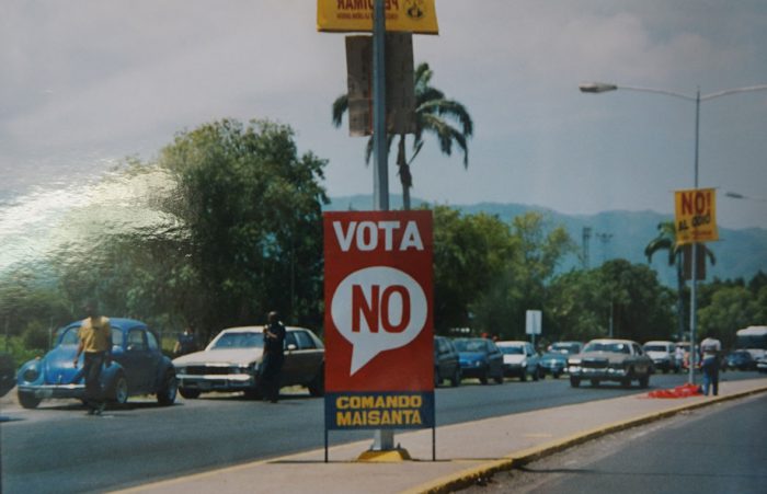 referendum-caracas-2004