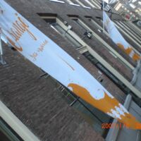 Banner voor Orange the World in opdracht van Vrouwen Caree, Zwolle